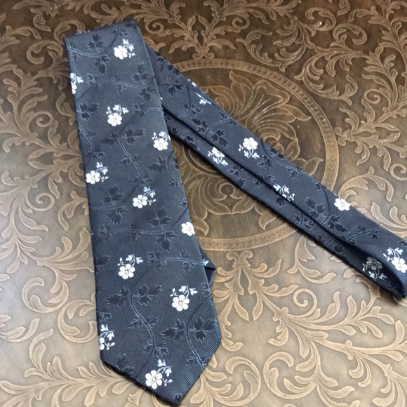 Vintage DKNY Made in USA Blue Floral Silk Tie - Picture 3 of 8